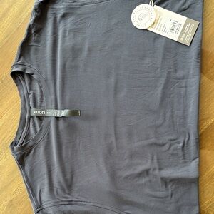 Vuori Sleeveless Crew Tank in Charcoal